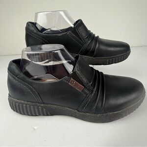 Clarks Womens 8 Magnolia Faye Black Leather Slip On Loafer